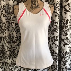 Great looking-Nike Activewear Top!